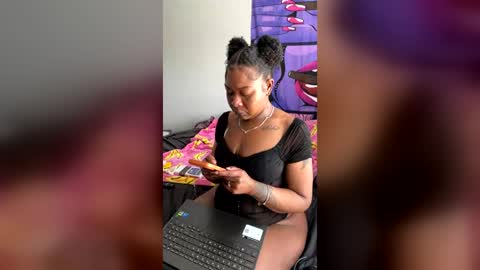 Snapshot of serenity_dayze chatting on June 20, 5:16 pm serenity_dayze online show from June 20, 5:16 pm