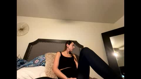 serenityroseee online show from May 21, 2:29 am