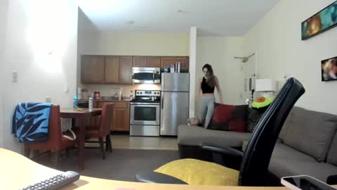 serenityroseee online show from June 27, 2:49 am