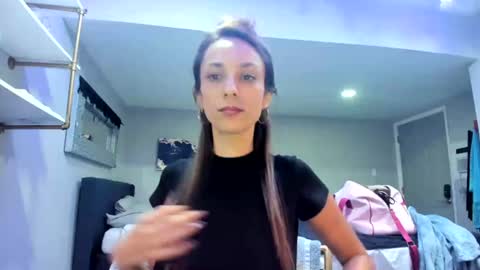 serenityroseee online show from July 13, 11:18 pm