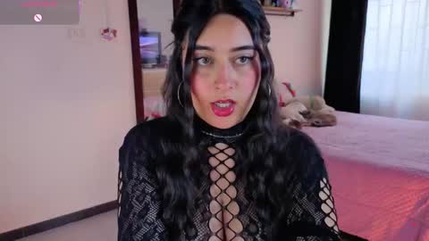 Serenna Cruz online show from April 28, 8:47 pm
