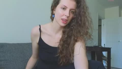 Hey Guys and Girls non-binary personalities  Im Sereta online show from May 23, 11:25 am
