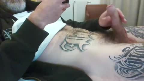 serialfucka69 online show from December 1, 6:35 pm