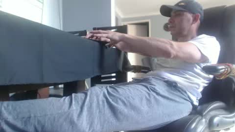 Snapshot of serioyhetero19 chatting on January 8, 5:26 pm hetero serio discreto online show from January 8, 5:26 pm