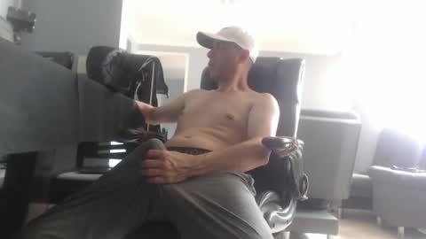 Snapshot of serioyhetero19 chatting on February 1, 5:58 pm hetero serio discreto online show from February 1, 5:58 pm