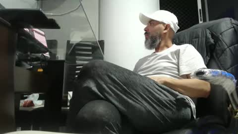 hetero serio discreto online show from November 28, 12:02 am