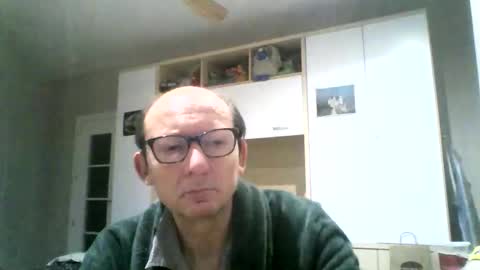 Snapshot of serrano49 chatting on October 6, 3:59 am serrano49 online show from October 6, 3:59 am