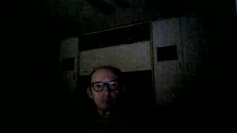 Snapshot of serrano49 chatting on October 29, 7:04 pm serrano49 online show from October 29, 7:04 pm