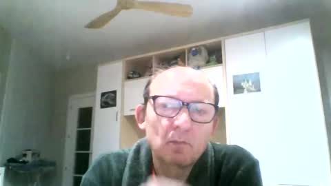 Snapshot of serrano49 chatting on November 16, 3:12 am serrano49 online show from November 16, 3:12 am