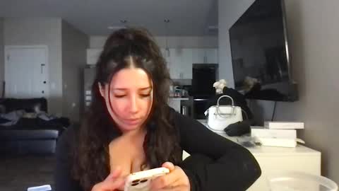 servexely online show from February 11, 6:57 pm