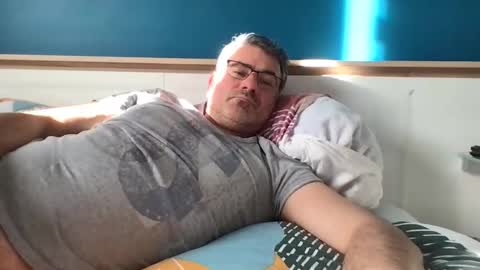 sesamechris92 online show from January 3, 1:03 pm