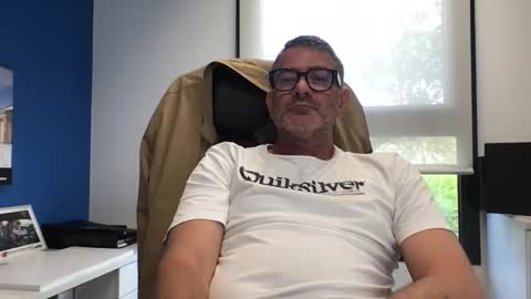sesamechris92 online show from May 20, 4:35 pm