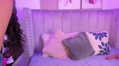 Danna  online show from June 25, 3:06 am