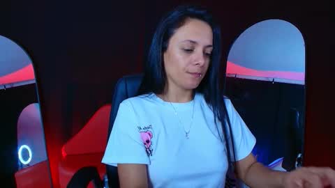 LUCERO online show from February 3, 3:04 am