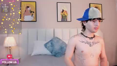 Snapshot of sett_and_gwen chatting on February 24, 5:16 am sett_and_gwen online show from February 24, 5:16 am