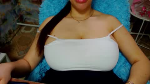 seu_cute online show from November 13, 8:57 am