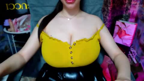 Snapshot of seu_cute chatting on June 4, 7:14 am seu_cute online show from June 4, 7:14 am