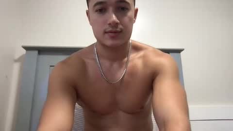 seveninchsteve_ online show from September 21, 9:49 pm