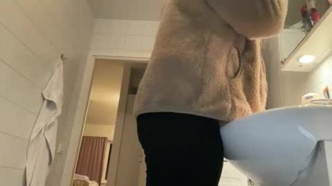 sex6mmm online show from January 6, 3:29 pm