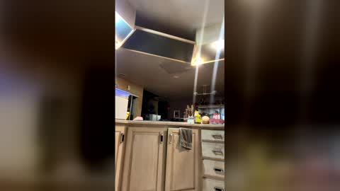 Snapshot of sex_5lave chatting on February 4, 10:21 am sex_5lave online show from February 4, 10:21 am