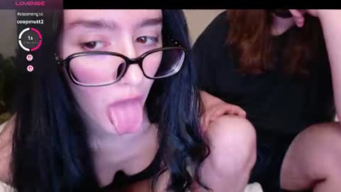 Violet online show from June 9, 3:40 am