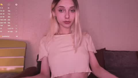 Snapshot of sexdrugg666 chatting on April 17, 11:19 pm Dina online show from April 17, 11:19 pm
