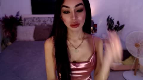 Snapshot of sexenchantresstgirl chatting on September 13, 2:00 am Mistress Maria online show from September 13, 2:00 am