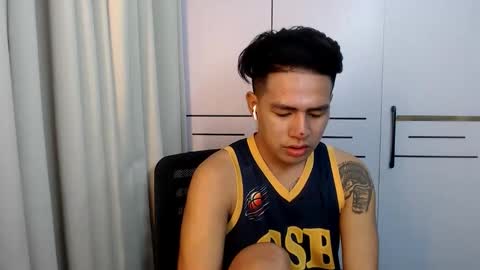 HI I AM JAMESPLEASE LET ME DO SOME HOT SHOWS FOR YOU HERE FOR MY  SCHOOL AND FOR MY FAMILY online show from May 31, 4:09 am