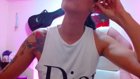 sexmilkdirty online show from December 8, 9:30 pm