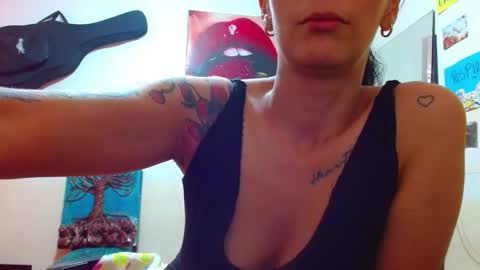 sexmilkdirty online show from February 26, 9:37 pm