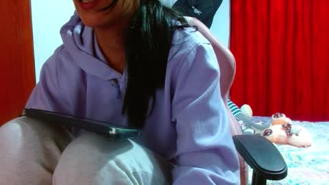 sexmilkdirty online show from October 19, 2:56 am