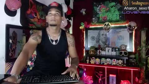 Snapshot of sexo_aharon chatting on November 29, 1:19 am Aharon ravelo online show from November 29, 1:19 am