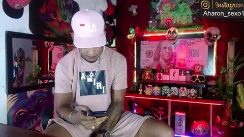 Snapshot of sexo_aharon chatting on November 30, 4:05 am Aharon ravelo online show from November 30, 4:05 am