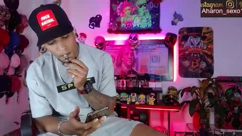 Aharon  ravelo online show from February 14, 3:36 am