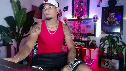Aharon  ravelo online show from June 24, 3:16 am