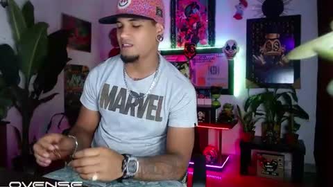 Aharon  ravelo online show from June 26, 3:55 am
