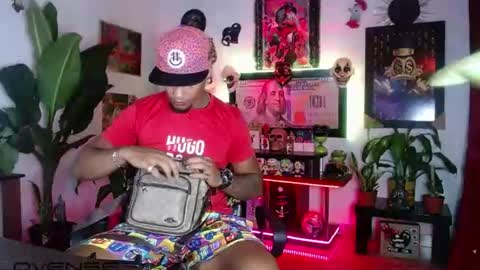 Aharon  ravelo online show from June 28, 8:53 am