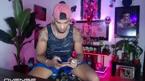 Aharon  ravelo online show from July 2, 5:02 am