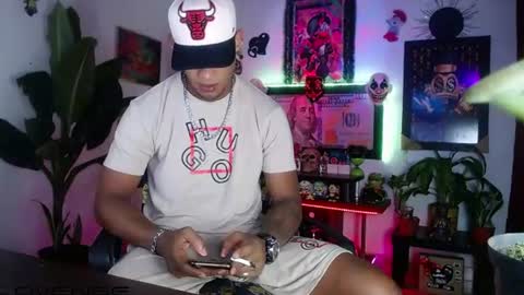Aharon  ravelo online show from July 8, 3:22 am