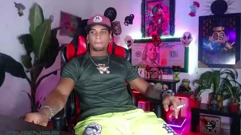 Aharon  ravelo online show from July 15, 3:01 am