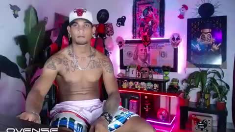 Aharon  ravelo online show from July 16, 5:02 am