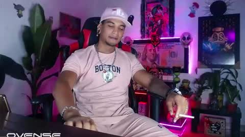 Aharon  ravelo online show from July 20, 5:11 am