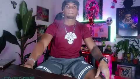 Aharon  ravelo online show from July 21, 5:10 am