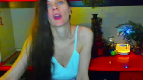 sexqueen1111 online show from December 25, 3:06 pm