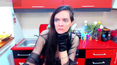 sexqueen1111 online show from February 3, 5:07 am