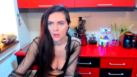 sexqueen1111 online show from February 16, 3:05 pm