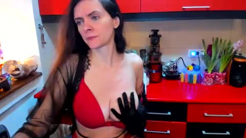 sexqueen1111 online show from February 23, 10:31 pm