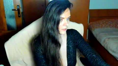 sexqueen1111 online show from November 16, 3:56 am