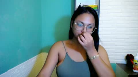 sexuallyattractive_mae online show from July 6, 7:05 am