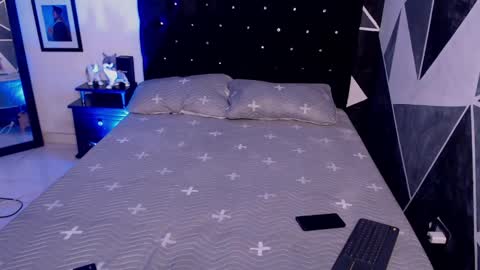 Snapshot of sexx_amara chatting on January 26, 5:13 am Amara online show from January 26, 5:13 am